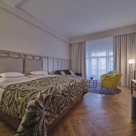Classik Alexander Plaza 4* Berlin