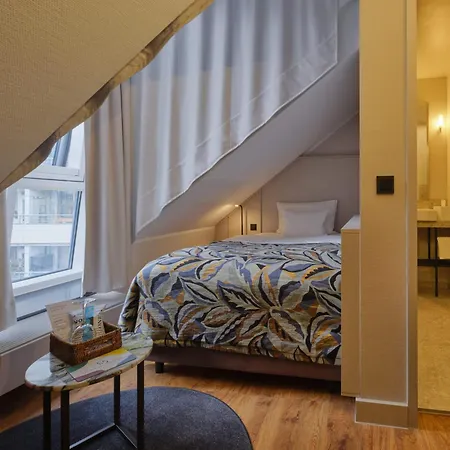 Отель Classik Alexander Plaza 4*