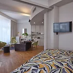 Classik Alexander Plaza